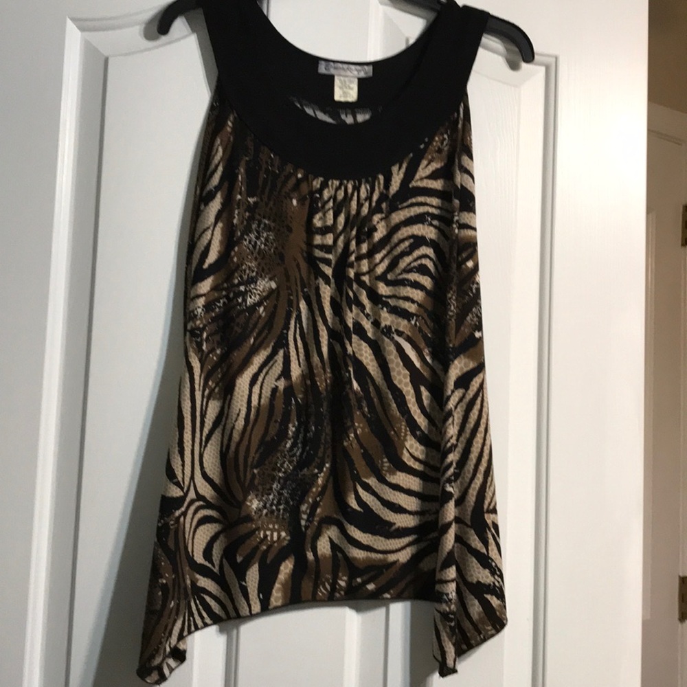 brown and black small Sleeveless top
